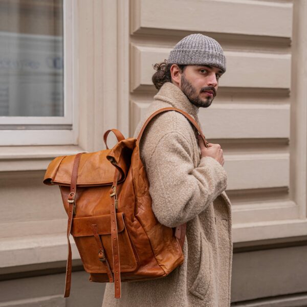 Wireless World Vintage Genuine Leather Backpack Leeds, Travel Backpack, Laptop Backpack for Women and Men - Brown - Image 6
